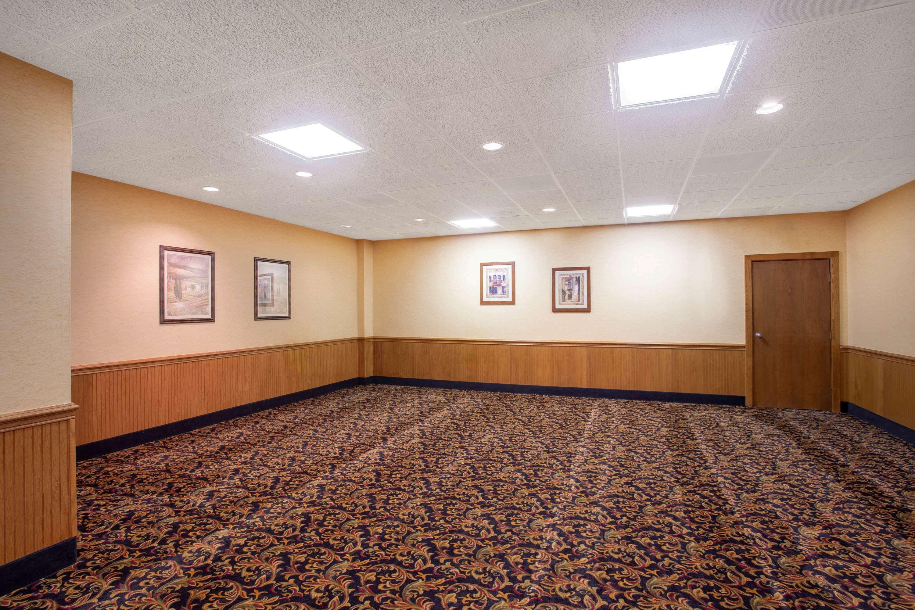 Hotel Super 8 By Wyndham Erie/I 90 Extérieur photo